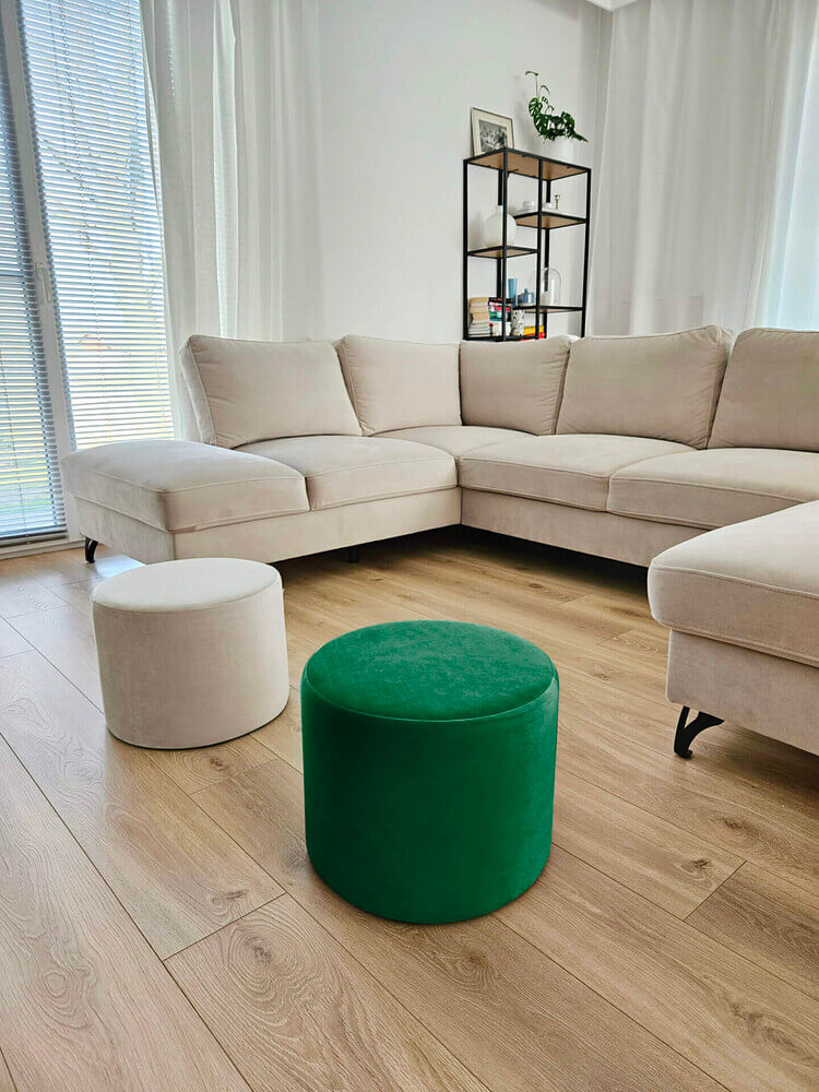 BOOTLE GREEN VELVET medium pouf - Image 2