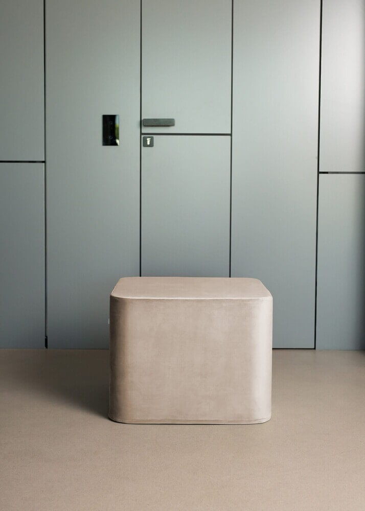 CREAM VELVET square giga pouf - Image 2