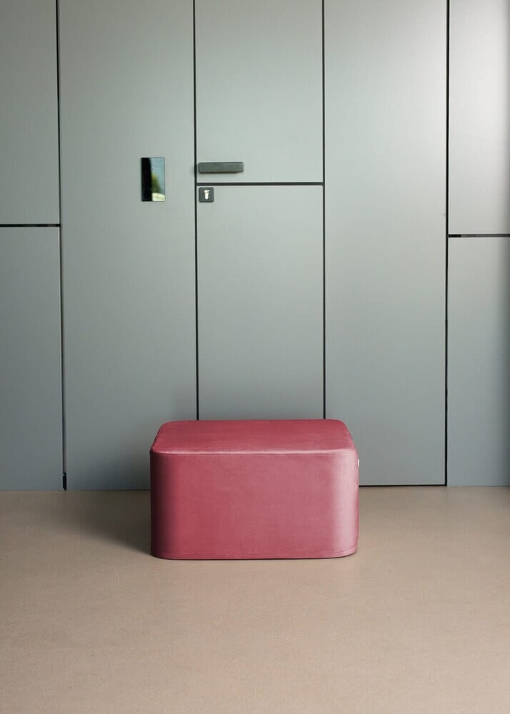 DIRTY PINK VELVET square large pouf - Image 2